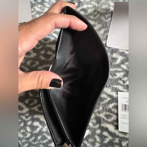 Kate Spade Madison wallet - Picture 8 of 10